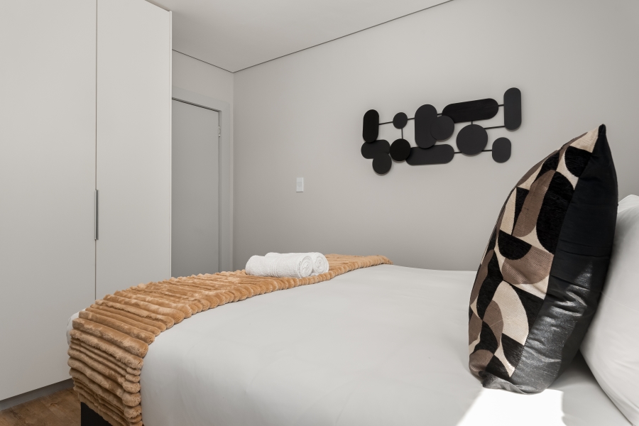 1 Bedroom Property for Sale in Sea Point Western Cape